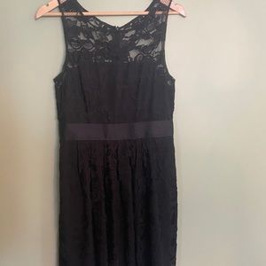 BB DAKOTA lace semi formal dress